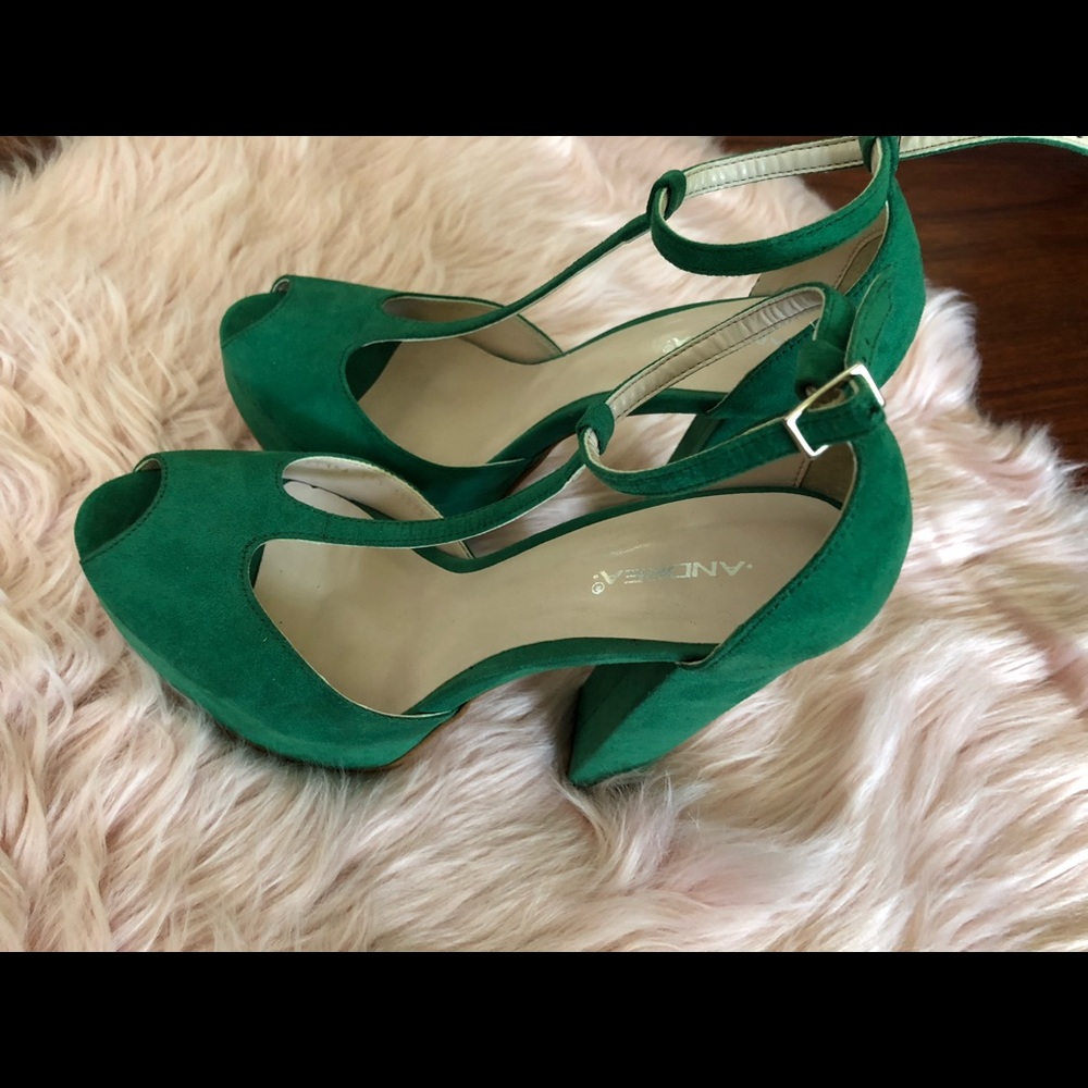 Green high heel shoes